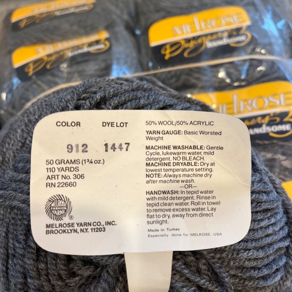 Melrose Vintage Designer’s Choice Handsome Yarn - Set of 17 - Picture 3 of 3